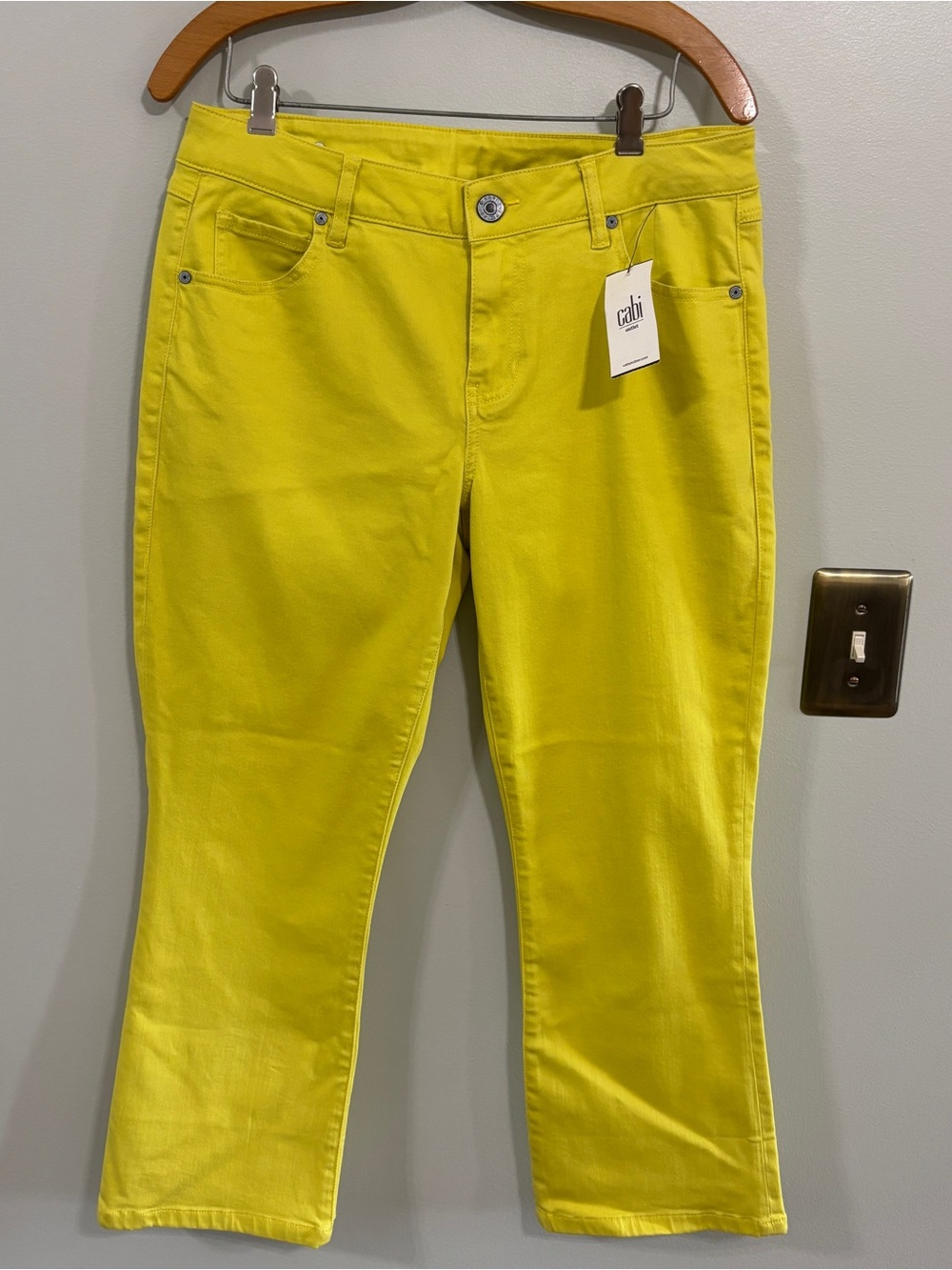 Cabi kick back kick flare yellow pants size 10
